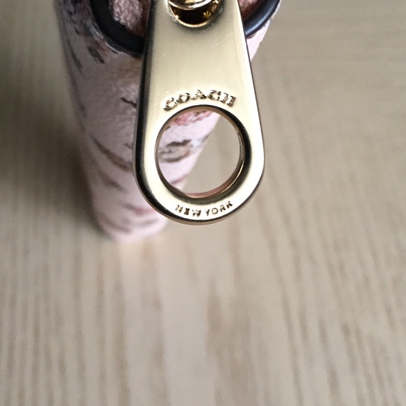 Coach Rosette Print Blush Multi Wallet Wristlet - Picture 4 of 7